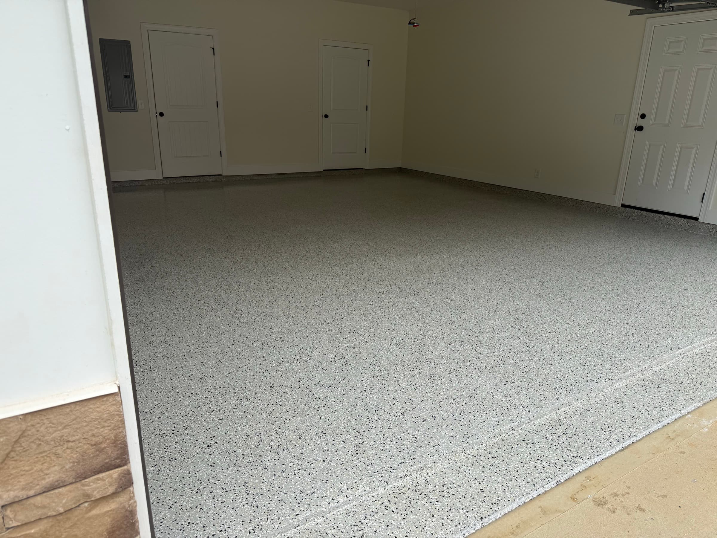 Finished flake epoxy garage floor